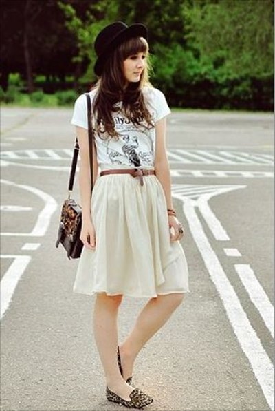 http://woman-lifeinfo.com/whiteskirt-fashion/